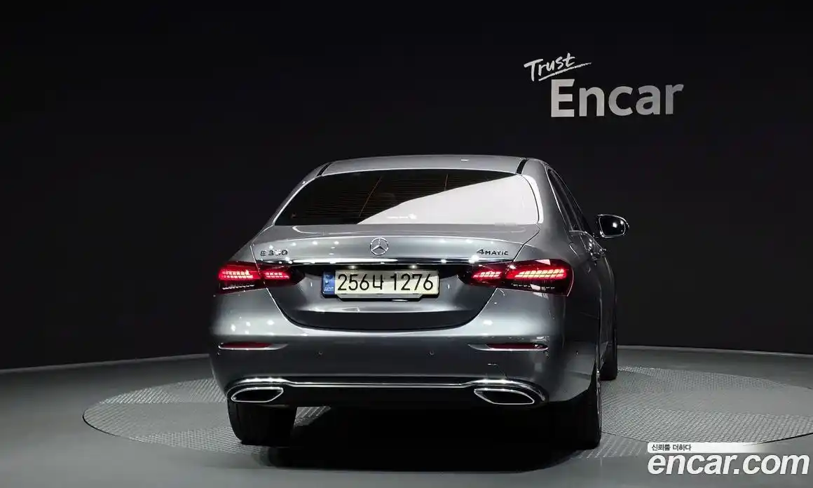 Mercedes-Benz E-Class 2022 2.0 автомат (гидро), фото 4