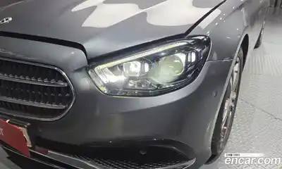 Mercedes-Benz E-Class 2022 2.0 автомат (гидро), миниатюра 8