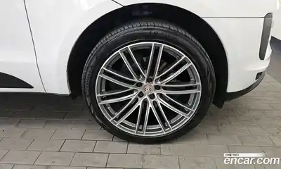 Porsche Macan 2019 2.0 автомат (гидро), миниатюра 7