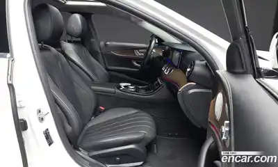 Mercedes-Benz E-Class 2020 2.0 автомат (гидро), миниатюра 11