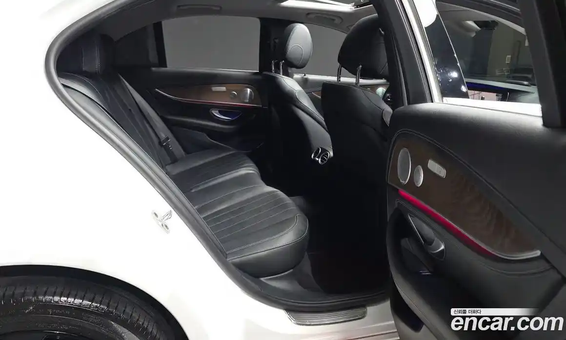 Mercedes-Benz E-Class 2020 2.0 автомат (гидро), фото 12