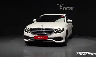 Mercedes-Benz E-Class 2020 2.0 автомат (гидро), миниатюра 3