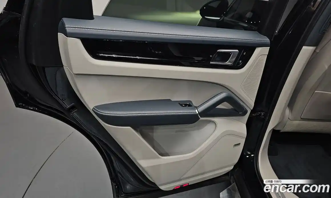 Porsche Cayenne 2021 3.0 автомат (гидро), фото 14