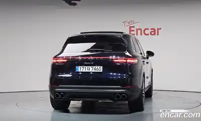 Porsche Cayenne 2021 3.0 автомат (гидро), миниатюра 3