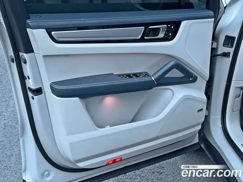 Porsche Cayenne 2022 3.0 автомат (гидро), фото 13