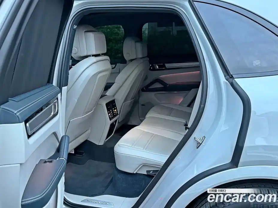 Porsche Cayenne 2022 3.0 автомат (гидро), фото 14