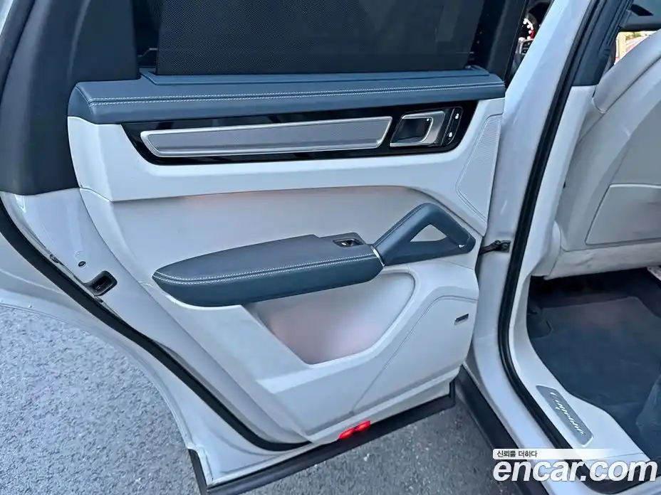 Porsche Cayenne 2022 3.0 автомат (гидро), фото 15