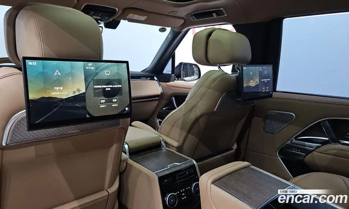 Land Rover Range Rover 2023 4.4 автомат (гидро), фото 16