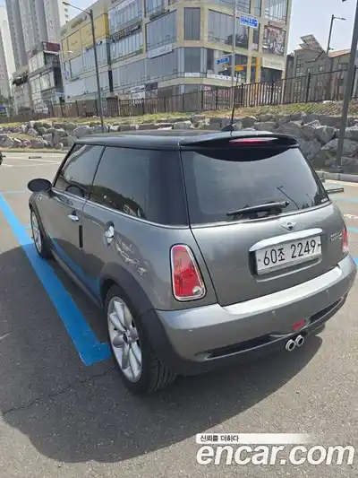 Mini Cooper 2006 1.6 автомат (вариатор), миниатюра 3