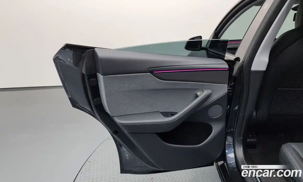 Tesla Model Y 2025 0.2 гидро, фото 15