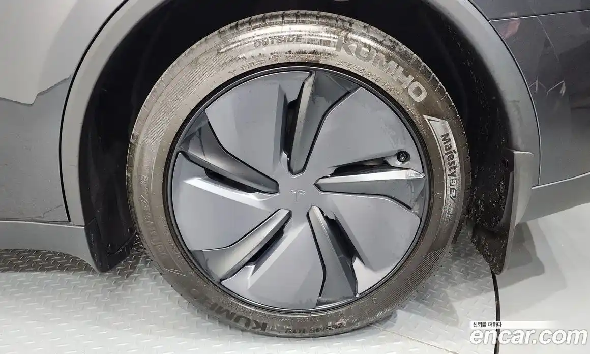 Tesla Model Y 2025 0.2 гидро, фото 7