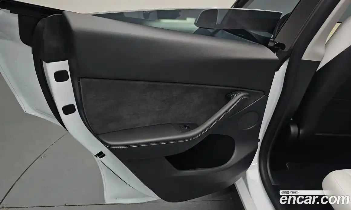 Tesla Model Y 2024 0.2 гидро, фото 14