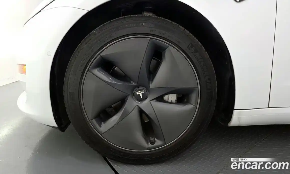 Tesla Model 3 2020 0.1 гидро, фото 5