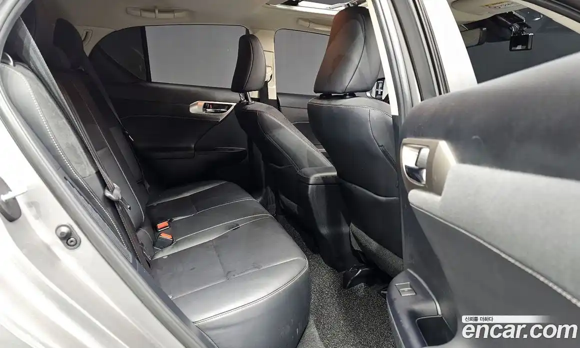 Lexus CT200h 2019 1.8 гидро, фото 12