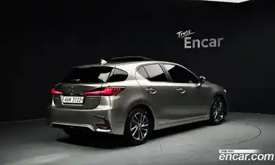 Lexus CT200h 2019 1.8 гидро, миниатюра 2