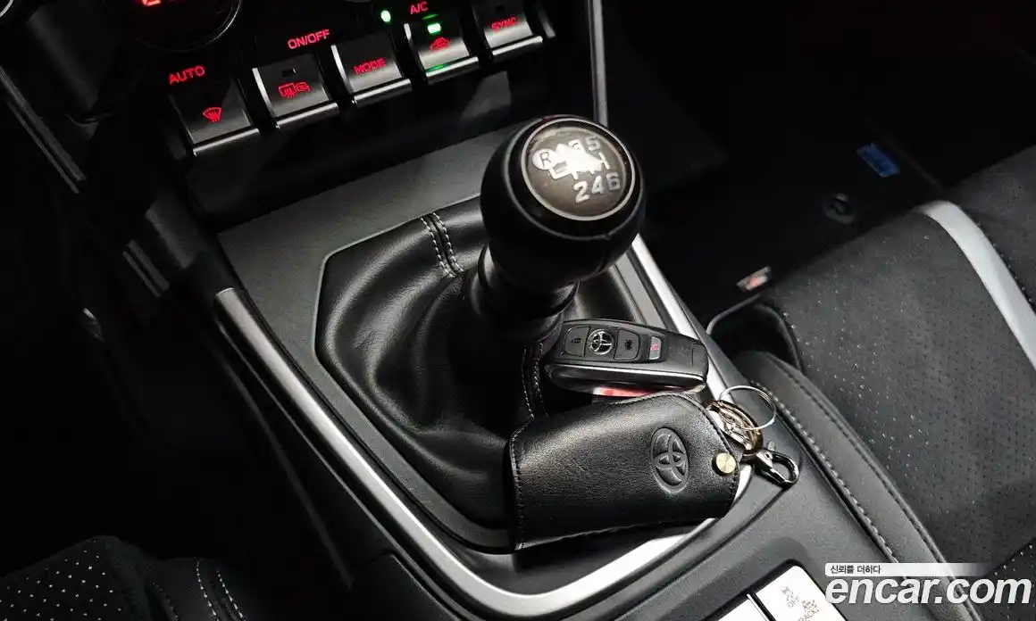 Toyota 86 2025 2.4 механика, фото 11