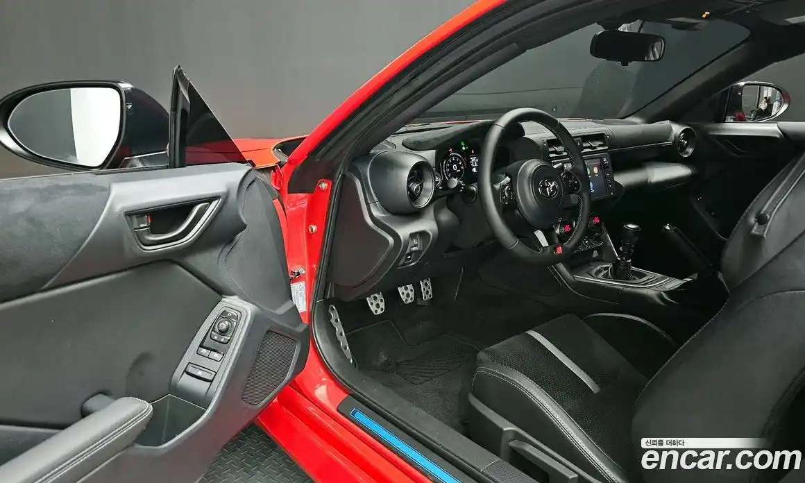 Toyota 86 2025 2.4 механика, фото 16