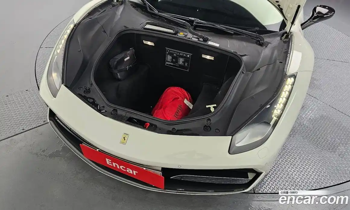 Ferrari 488 2017 3.9 автомат (гидро), фото 6