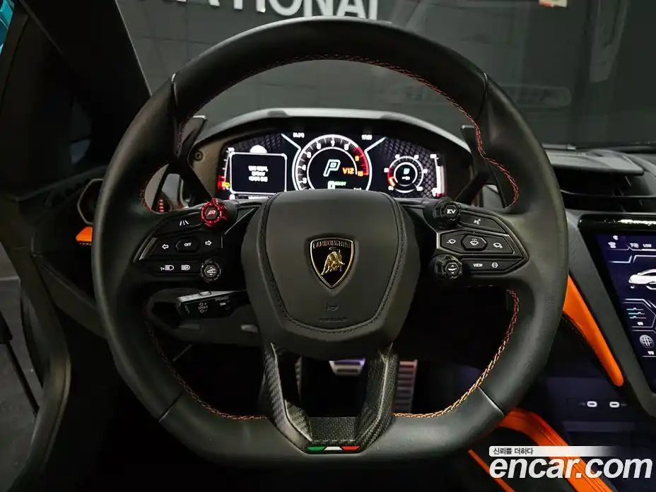 Lamborghini Revuelto 2025 6.5 гидро, фото 12