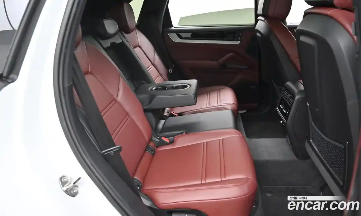 Porsche Cayenne 2025 3.0 автомат (гидро), фото 12