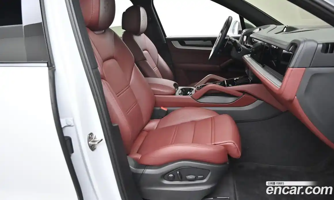 Porsche Cayenne 2025 3.0 автомат (гидро), фото 10