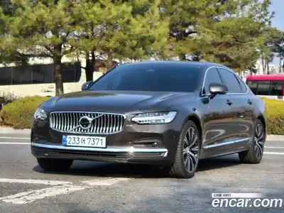 Volvo S90, 2024, 19 562 км
