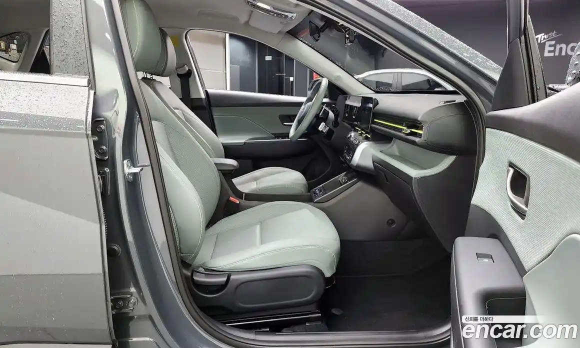 Hyundai Kona 2025 1.6 автомат (гидро), фото 10