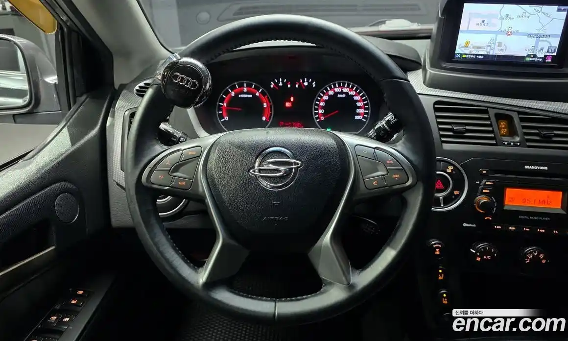SsangYong Korando 2015 2.0 автомат (гидро), фото 13