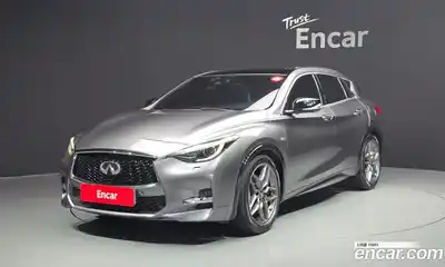 Infiniti Q30
