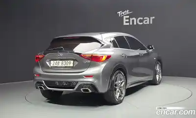 Infiniti Q30 2019 2.0 гидро, миниатюра 2