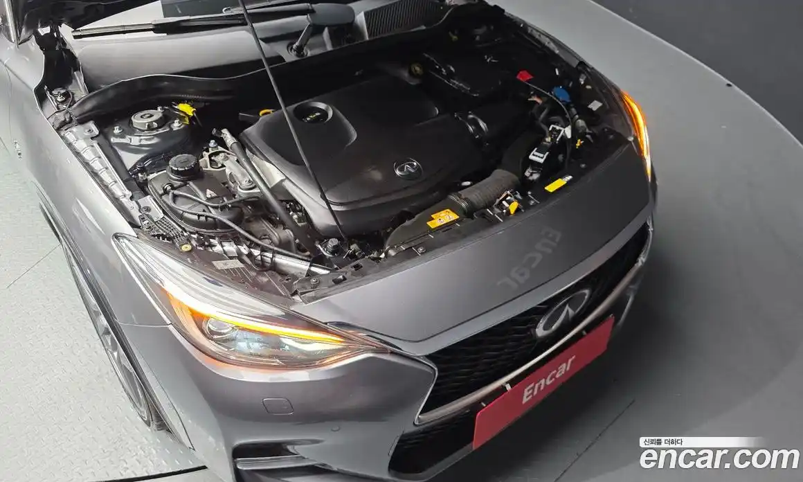 Infiniti Q30 2019 2.0 гидро, фото 6