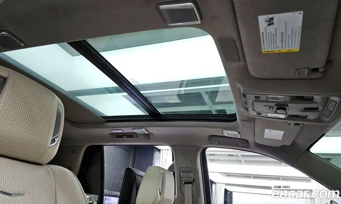 Cadillac Escalade 2023 6.2 гидро, фото 16