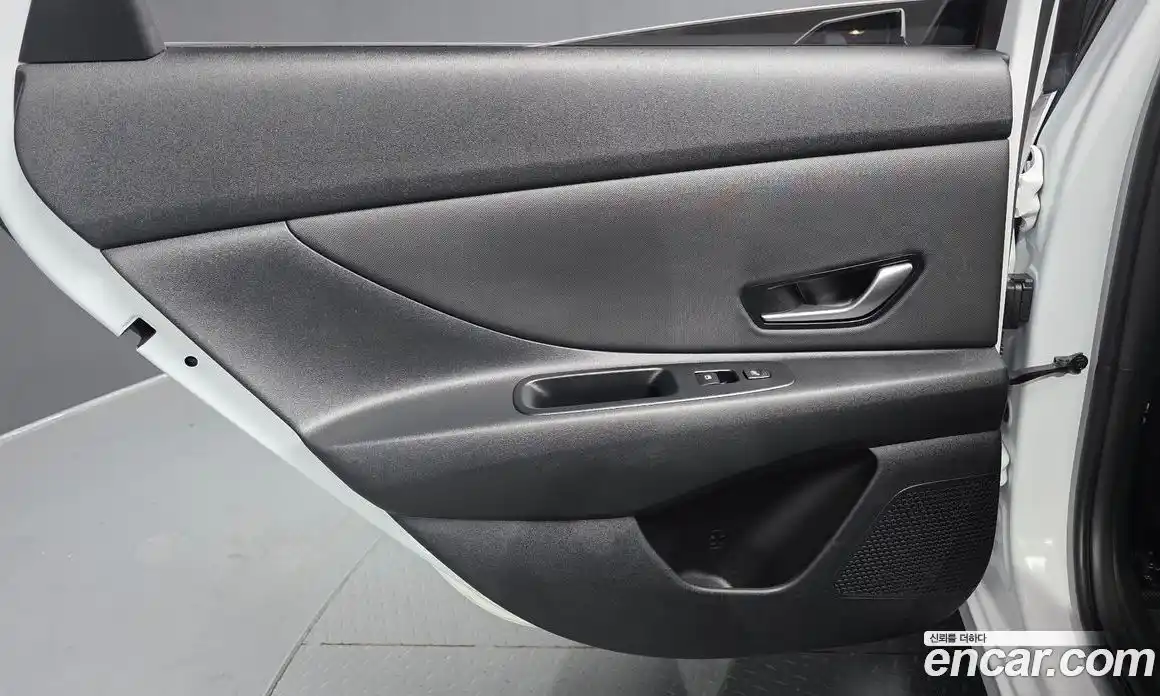 Hyundai Avante 2021 1.6 автомат (гидро), фото 15
