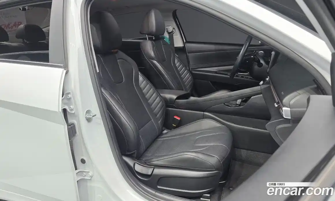 Hyundai Avante 2021 1.6 автомат (гидро), фото 18