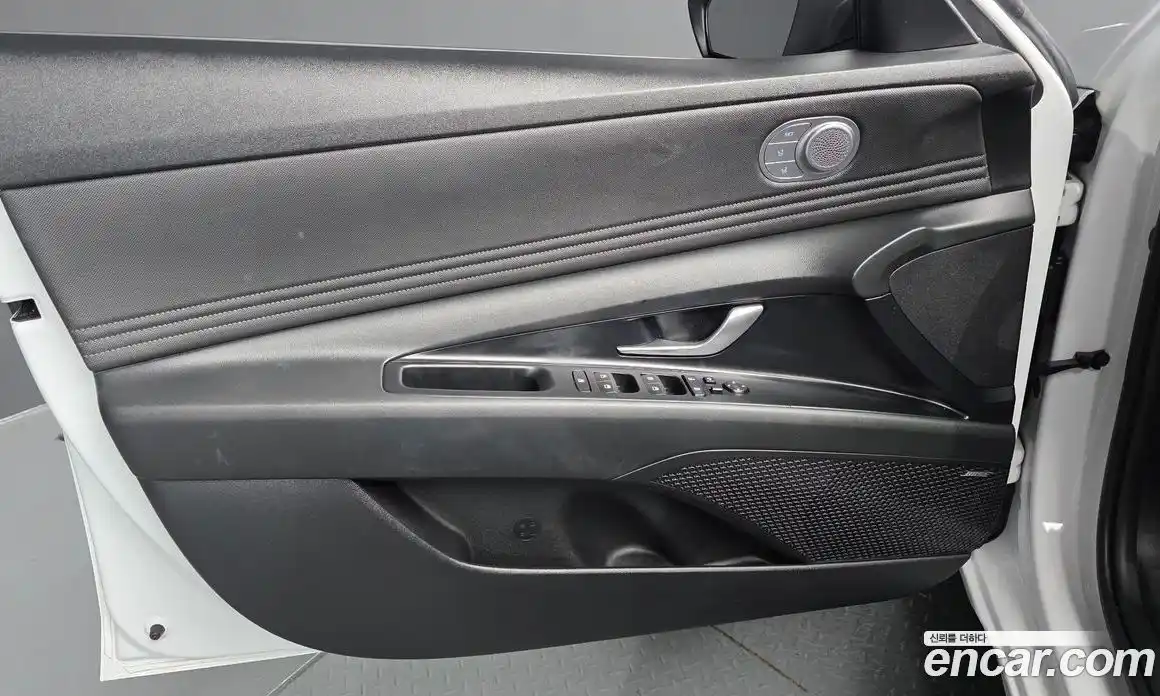 Hyundai Avante 2021 1.6 автомат (гидро), фото 27
