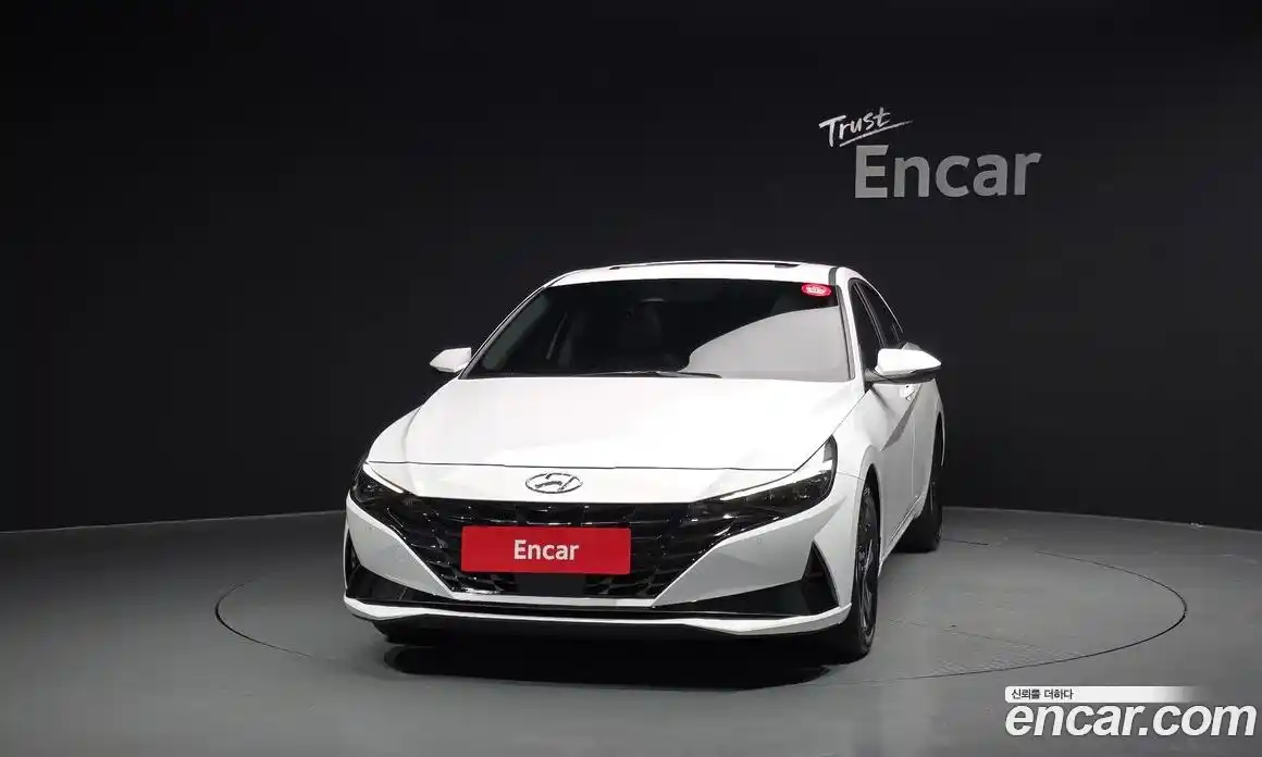 Hyundai Avante 2021 1.6 автомат (гидро), фото 3