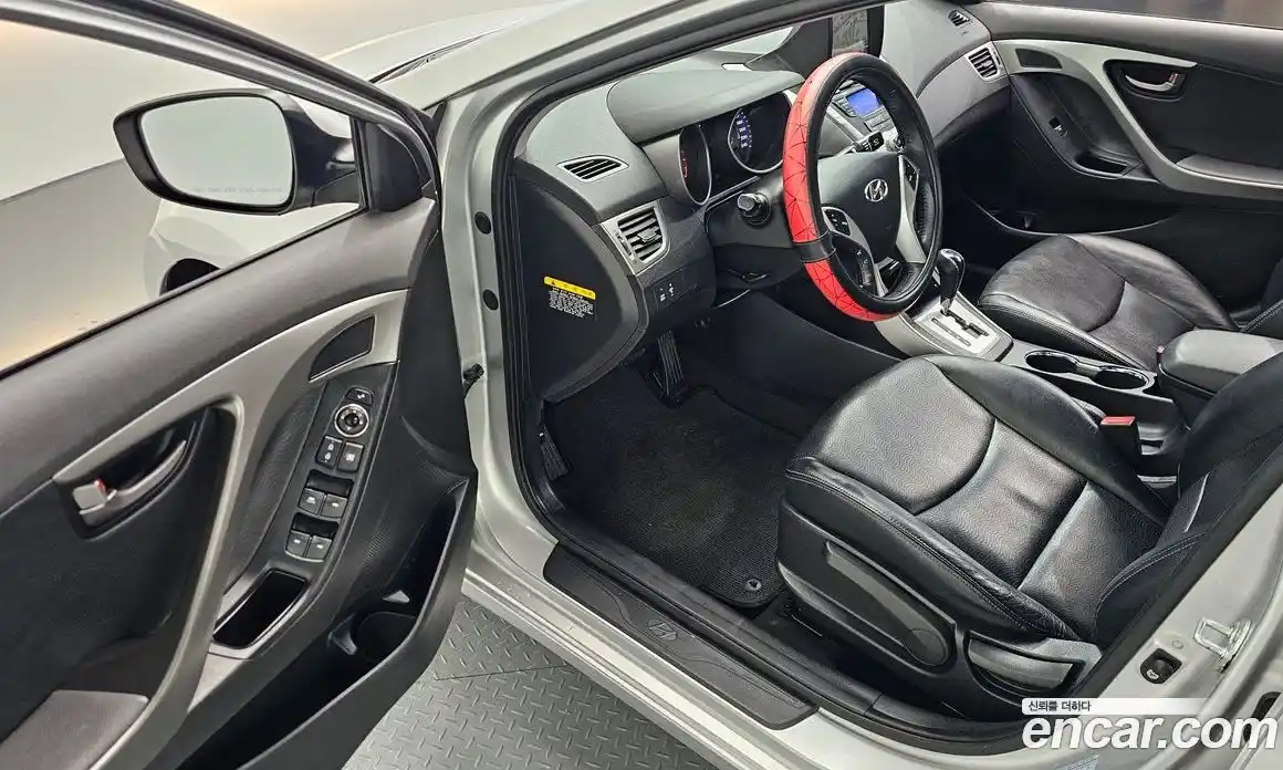 Hyundai Avante 2011 1.6 автомат (гидро), фото 13