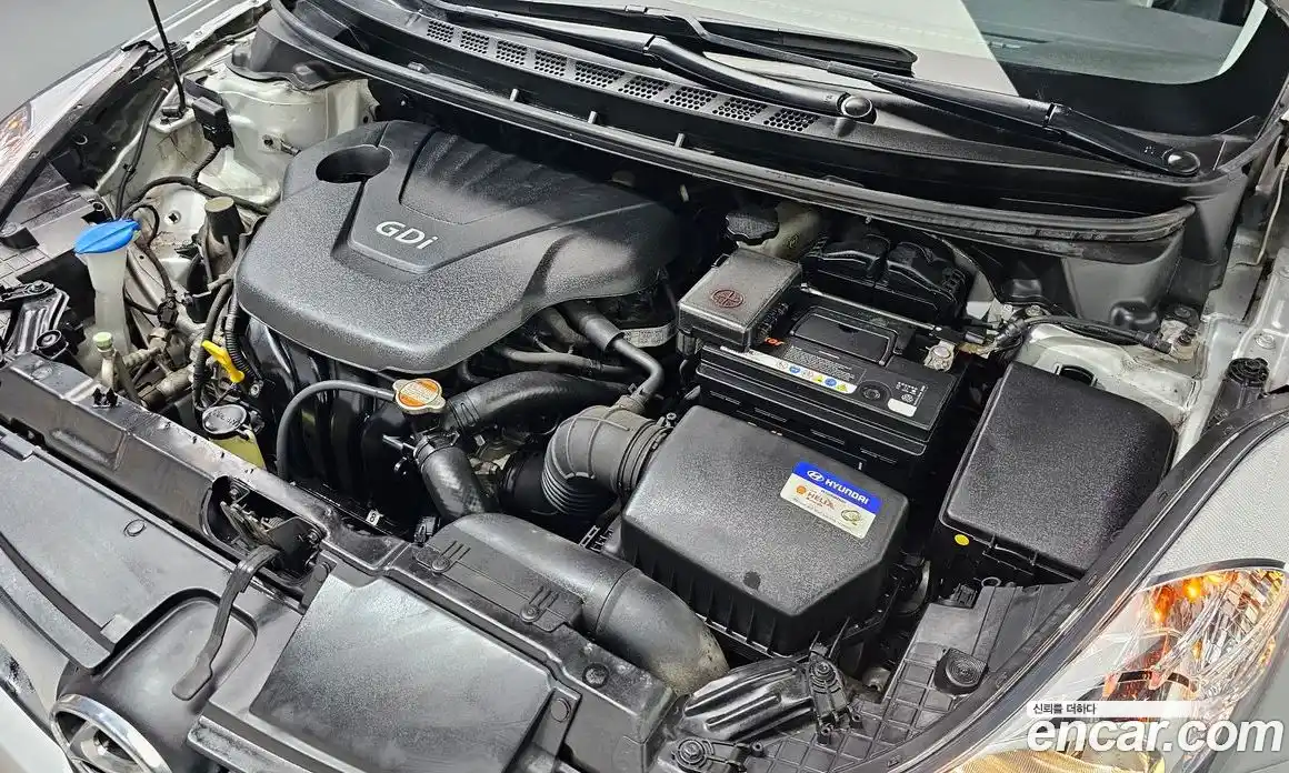 Hyundai Avante 2011 1.6 автомат (гидро), фото 6