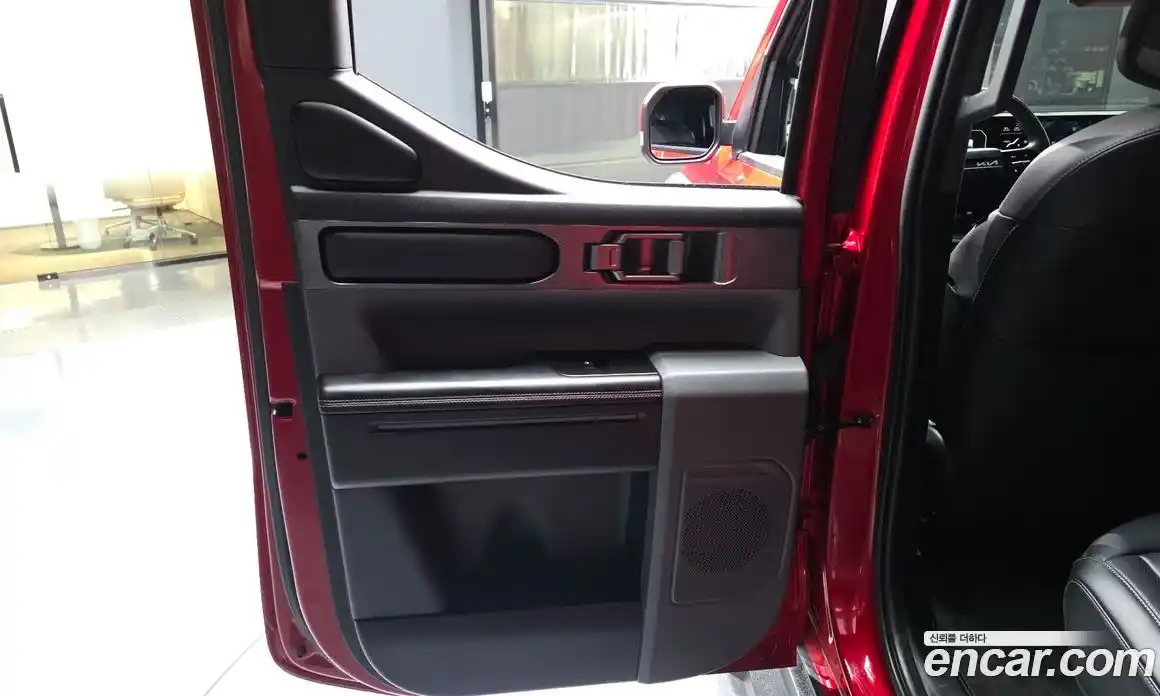 Kia Tasman 2025 2.5 автомат (гидро), фото 15