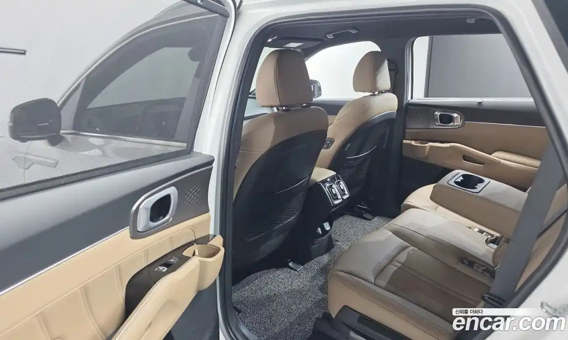 Kia Sorento 2023 1.6 автомат (гидро), фото 23