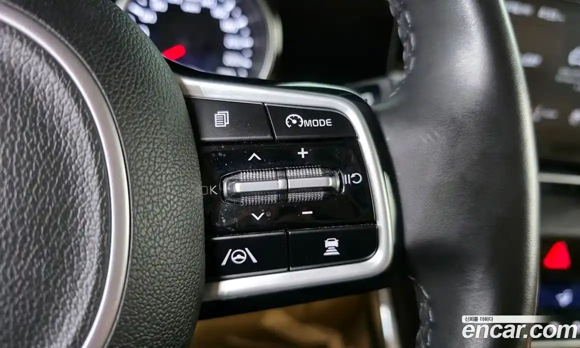 Kia Carnival 2022 2.2 автомат (гидро), фото 23