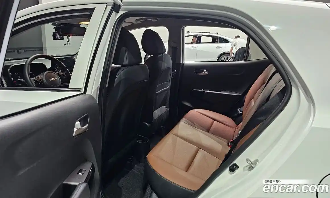 Kia Morning 2023 1.0 автомат (гидро), фото 17