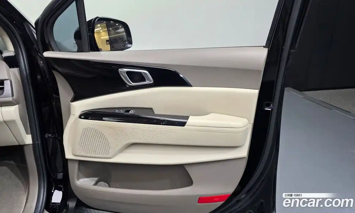 Kia Carnival 2023 2.2 автомат (гидро), фото 15