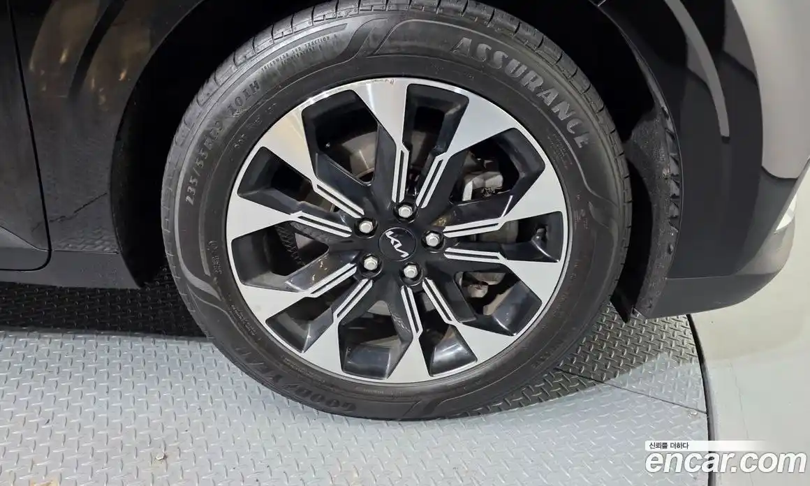 Kia Carnival 2023 2.2 автомат (гидро), фото 7