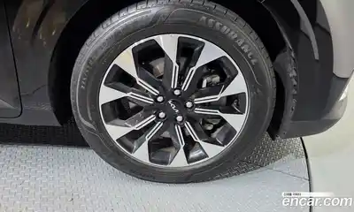 Kia Carnival 2023 2.2 автомат (гидро), миниатюра 7