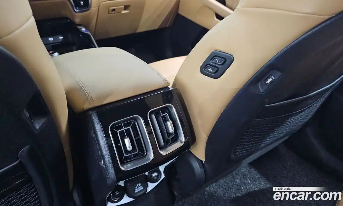 Kia Sorento 2023 2.5 автомат (гидро), фото 30