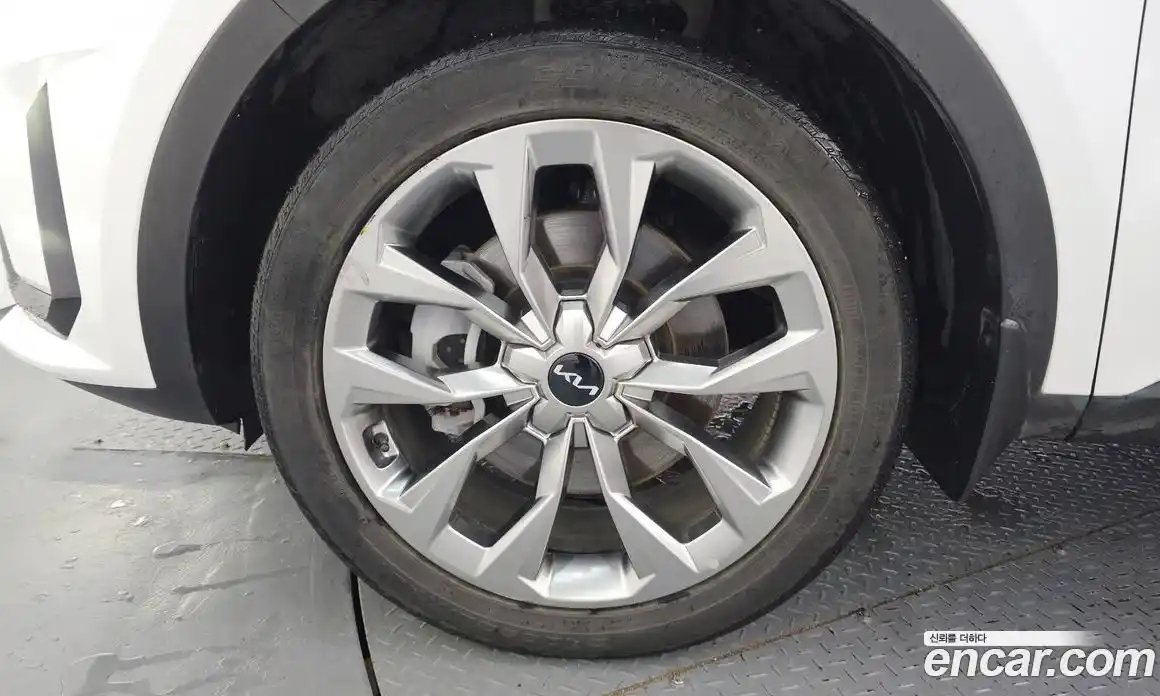 Kia Sorento 2023 2.5 автомат (гидро), фото 5