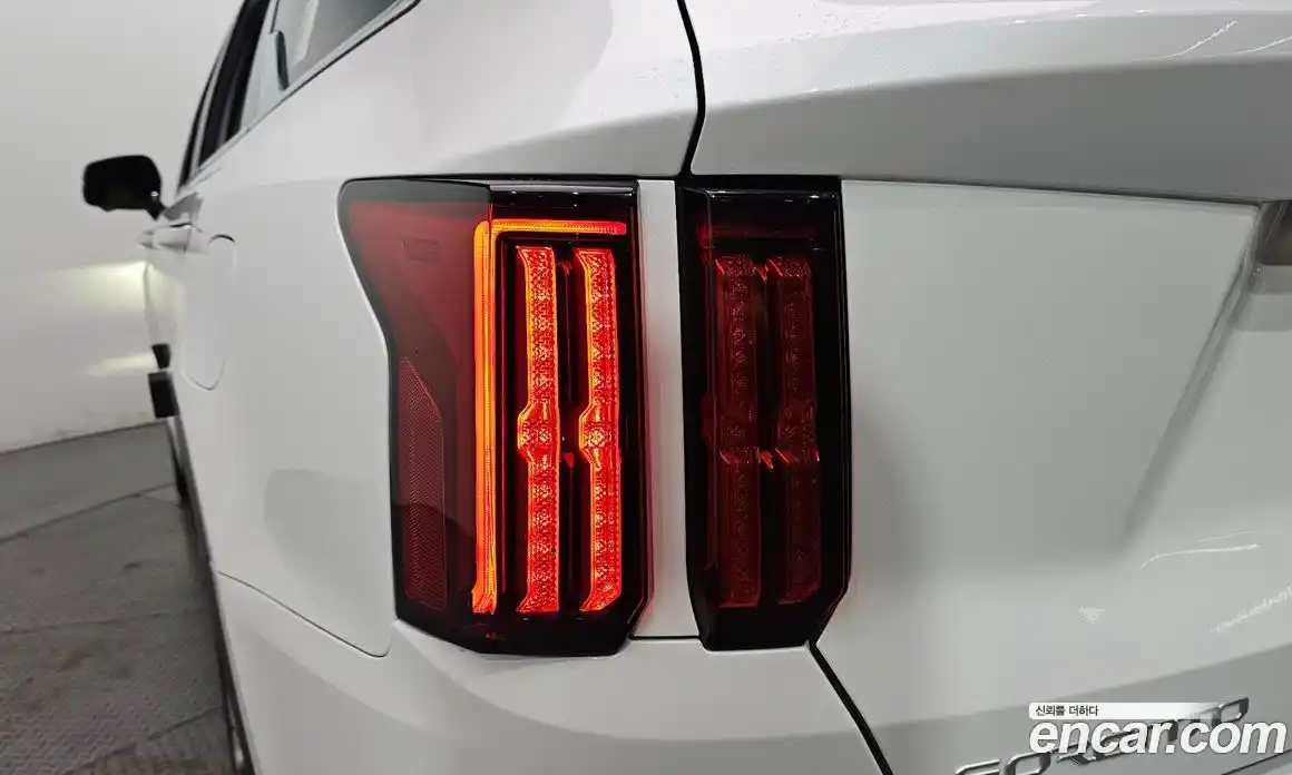 Kia Sorento 2023 2.5 автомат (гидро), фото 9