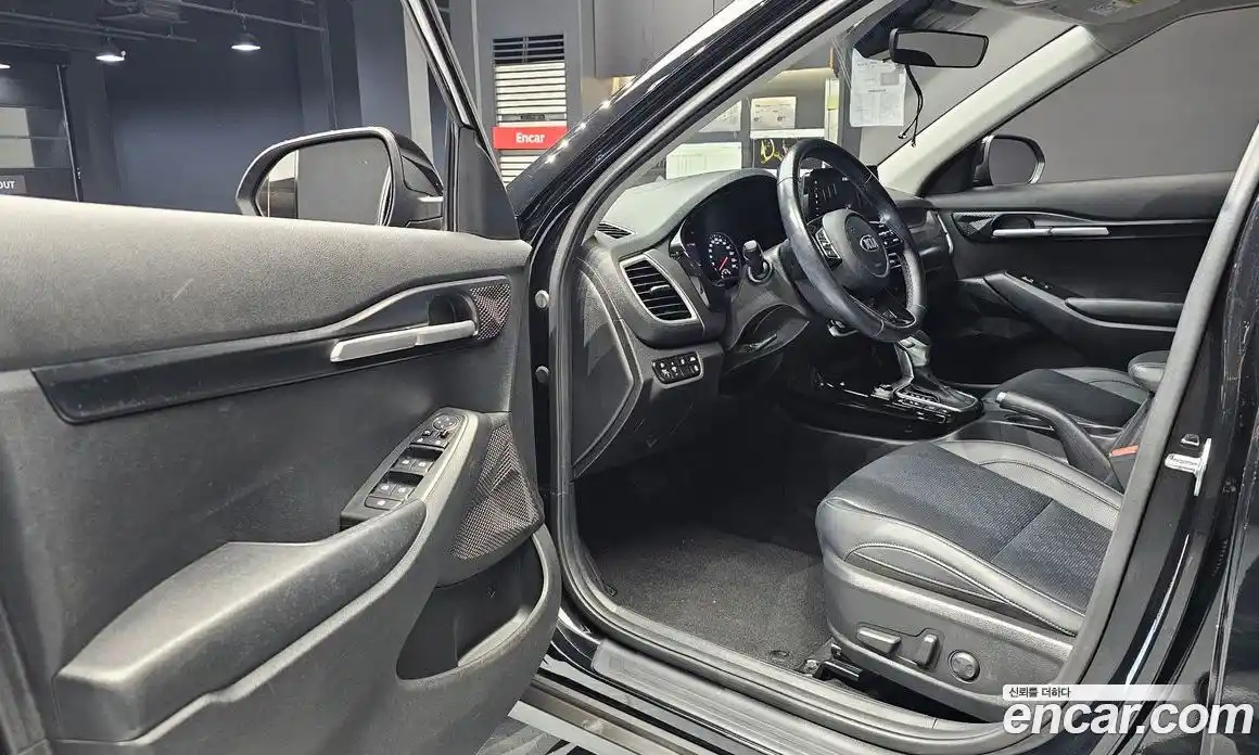 Kia Seltos 2020 1.6 автомат (гидро), фото 13