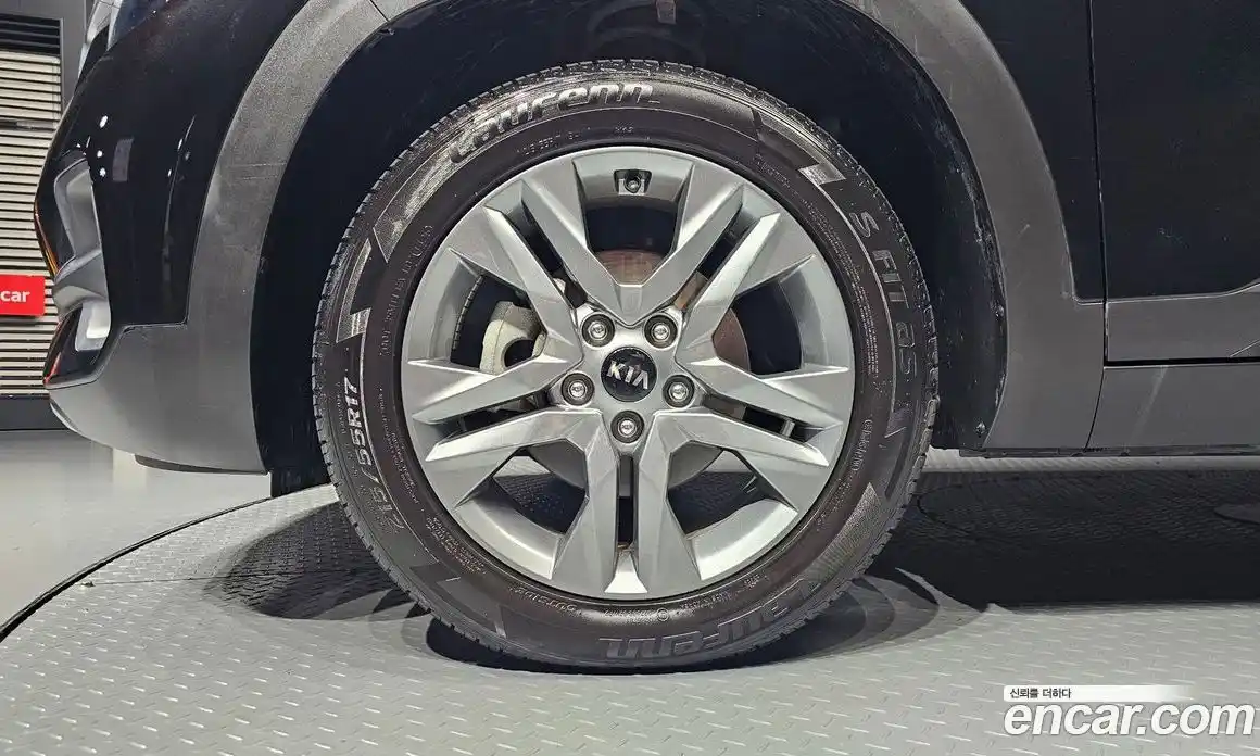 Kia Seltos 2020 1.6 автомат (гидро), фото 5